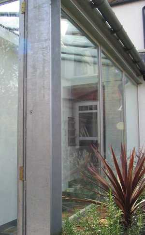metal and glass extension to victorian terrace